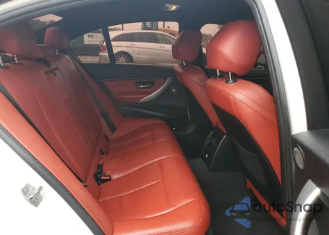 2015 BMW 335 Xi z USA, uszkodzony, nr VIN WBA3B9G59FNR95061